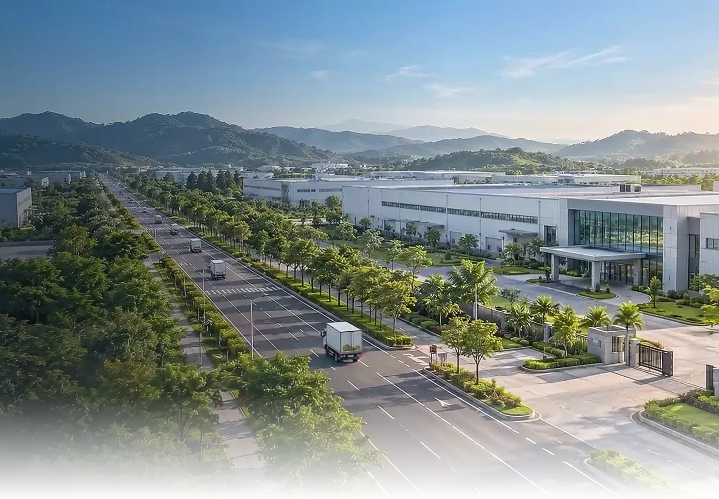 Khu công nghiệp HZ Group với nhà xưởng hiện đại và trục giao thông rợp cây xanh