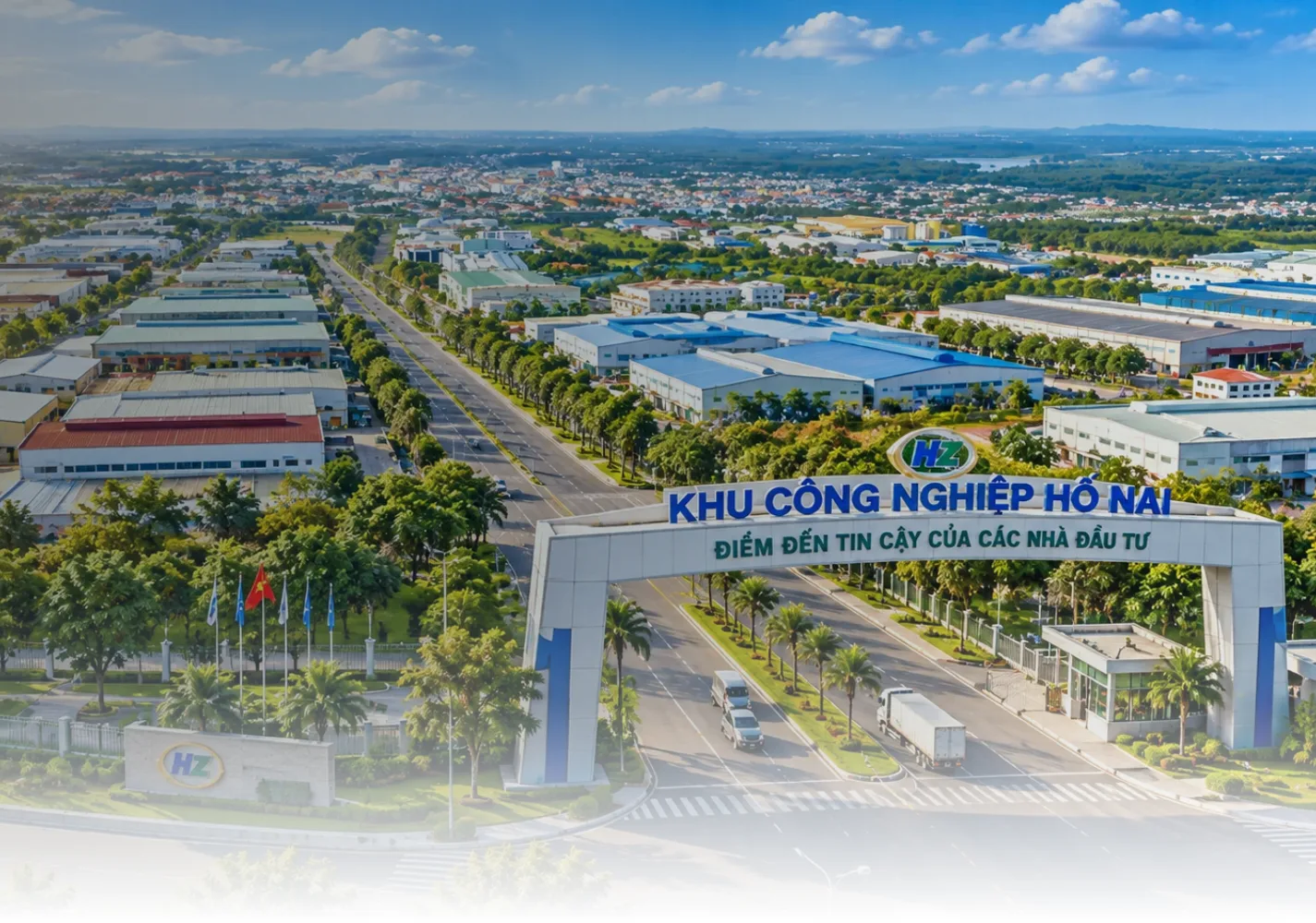 Toàn cảnh cổng Khu công nghiệp Hố Nai
